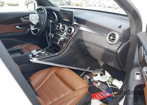 2019 Mercedes-Benz Glc 300 z USA, uszkodzony, nr VIN WDC0G4JB1KV149603